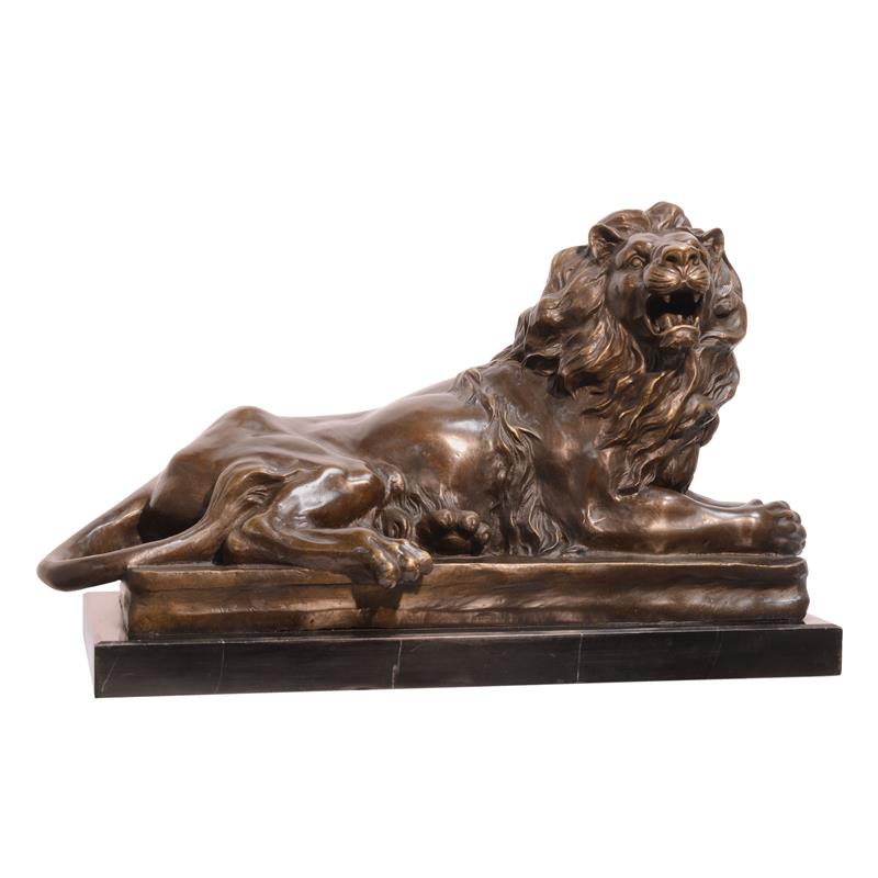 Decosite.com : A BRONZE SCULPTURE OF A RECLINING LION