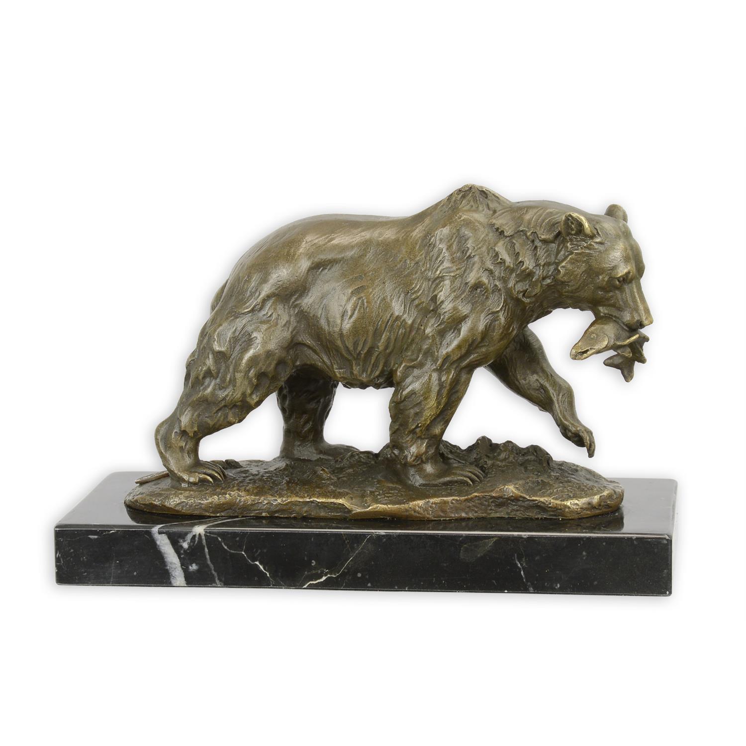 Decosite.com : A BRONZE SCULPTURE OF A GRIZZLY BEAR